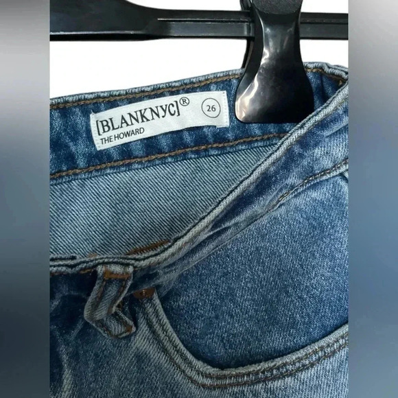 BLANKNYC Women's 26 The Howard Mid-Rise Loose Fit Jeans Denim Casual - Picture 8 of 11